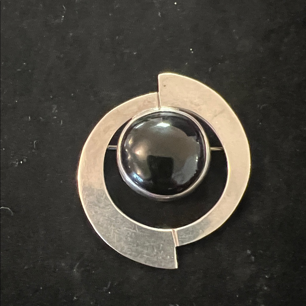 Taxco 925 Sterling Black Onyx Brooch Pin 65$